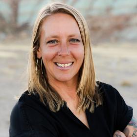 angie peacock headshot