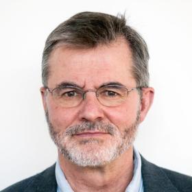 headshot of bob whitaker