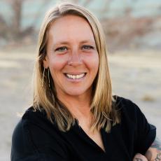 angie peacock headshot